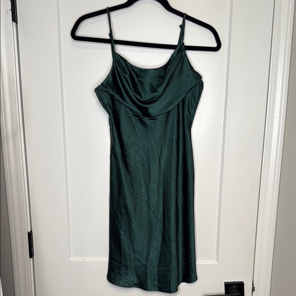 NWT Saints &‎ Secrets Elegant Emerald Green Slip Dress - Small
